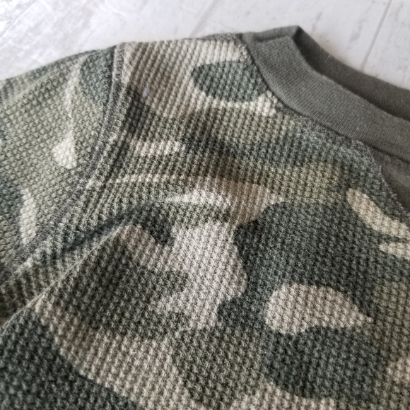 Old Navy Long Sleeve Green camouflage shirt Size 18-24 mo - Picture 11 of 12